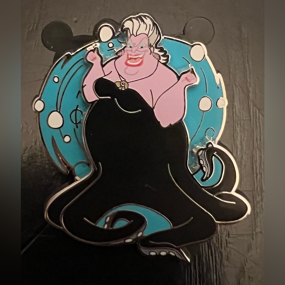 Disney Limited Edition Ursula The Little Mermaid Pin